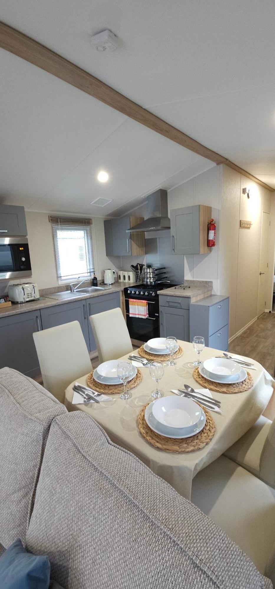 Cosy Holiday Home, Thorness Bay Porchfield  エクステリア 写真